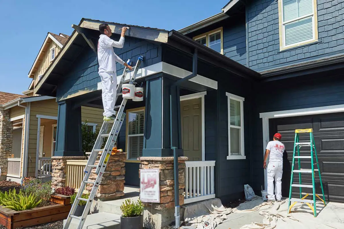 How to Choose the Right Exterior Paint for Portland's Climate (2026) - Zurc Construction Portland Oregon